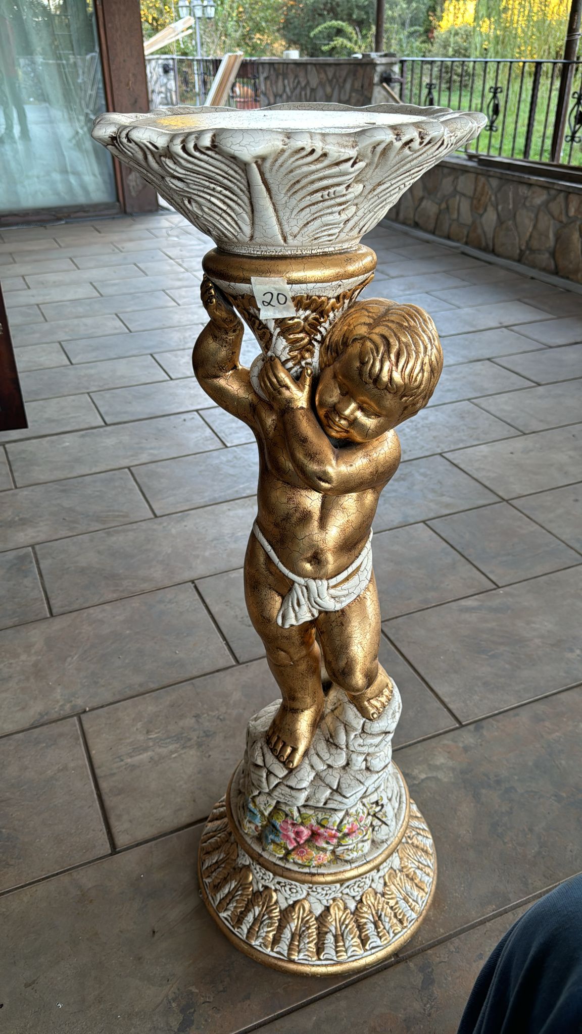 colonnina-putto-dorato